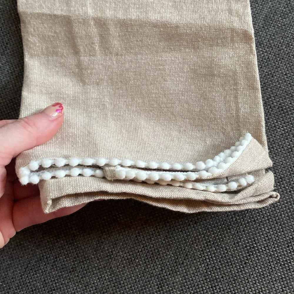 NWOT Christmas Dish Towels Neutrals Farmhouse Shabby Chic Tan White Beige